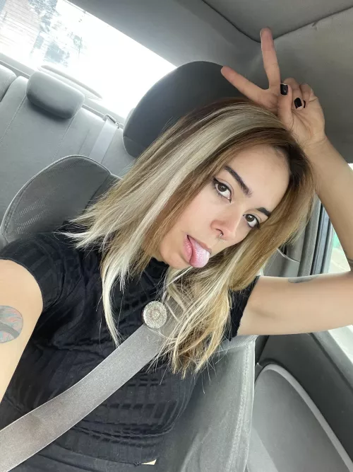 follow @anelchacon on instagram