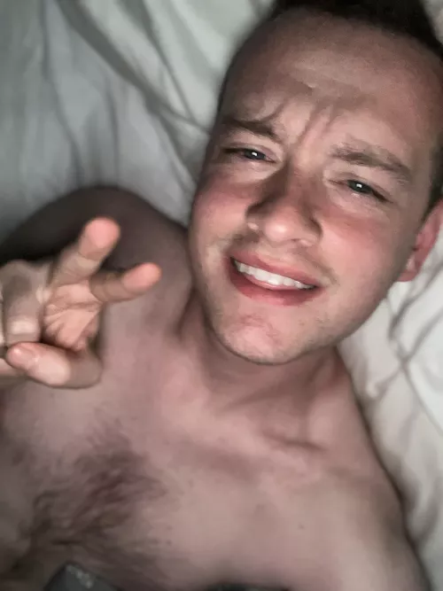 for some reason my body said, “Wake up at 6 on Saturday!”… so here I am. Good morning, bros!🫶🏻 Have an amazing weekend!!! What are your plans?