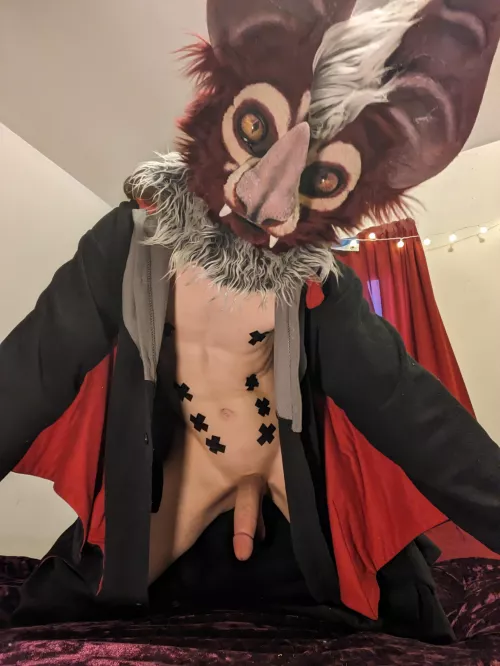 Fruit bat wants to show you what he can do with his banana >;3