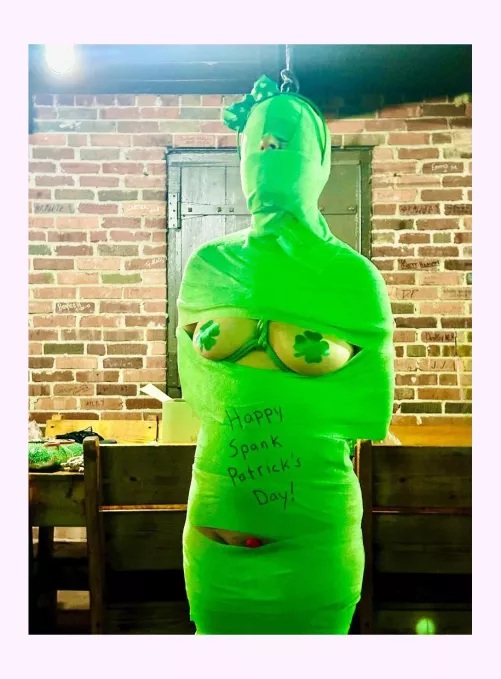 Happy Spank Patricm’s Day! ☘️