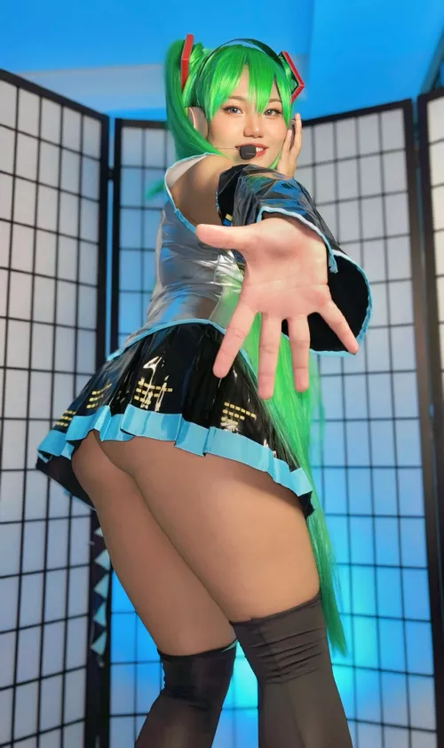 Hatsune Miku from Vocaloid by amino_kung