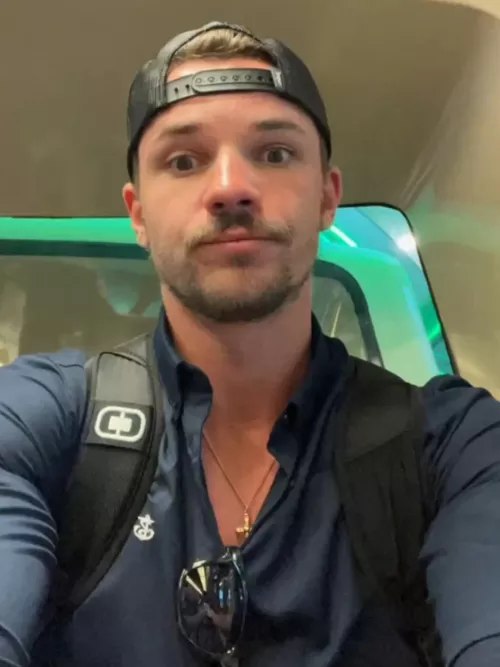 Hope everyone is having a nice Saturday 😘