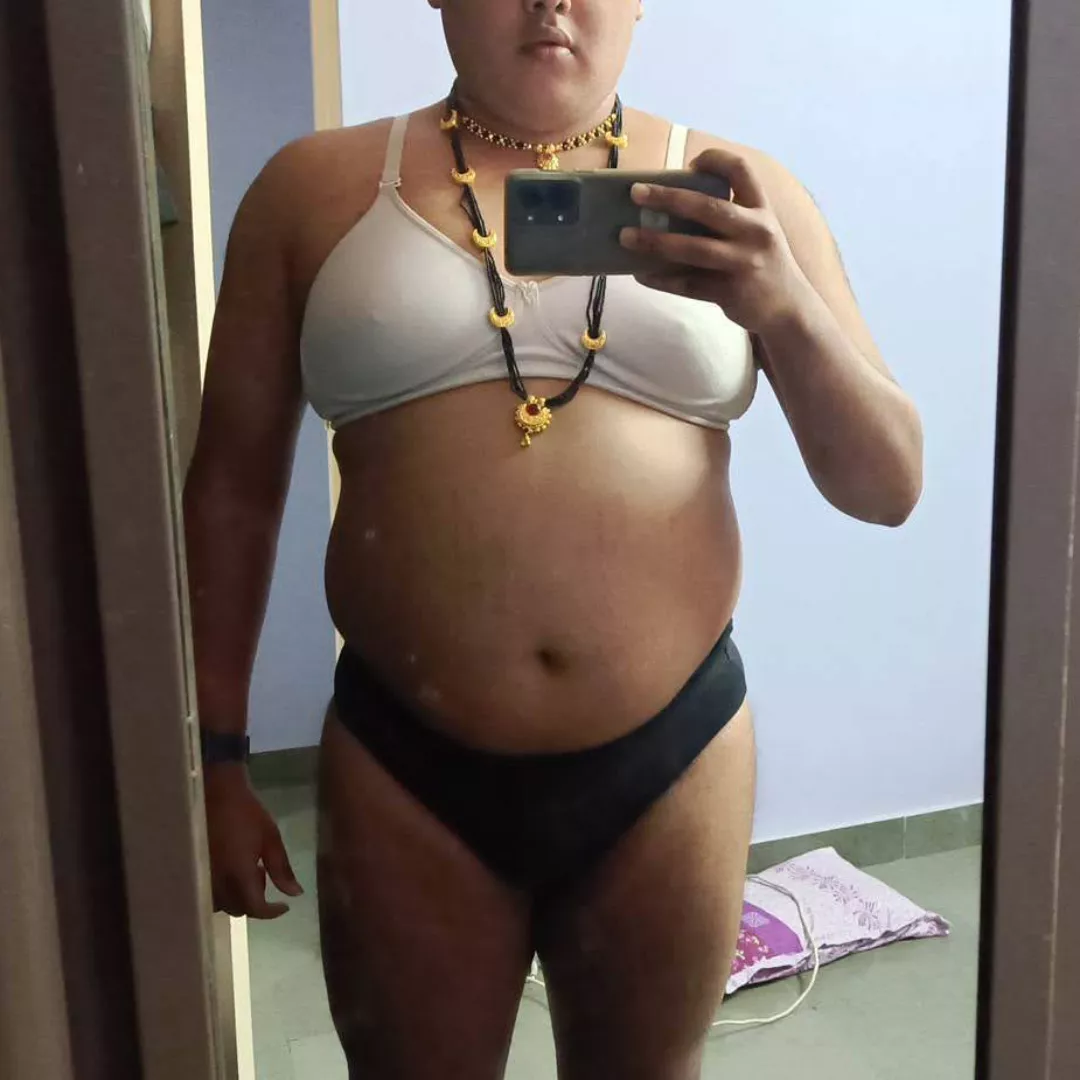 How am I looking 🤭 HMU