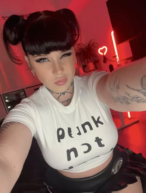 how do punk girls make you feel?