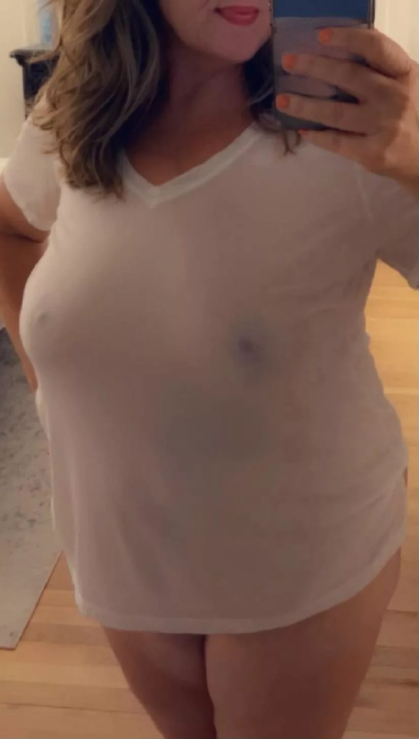 Hubby is on a work trip. He is missing out on something curvy 