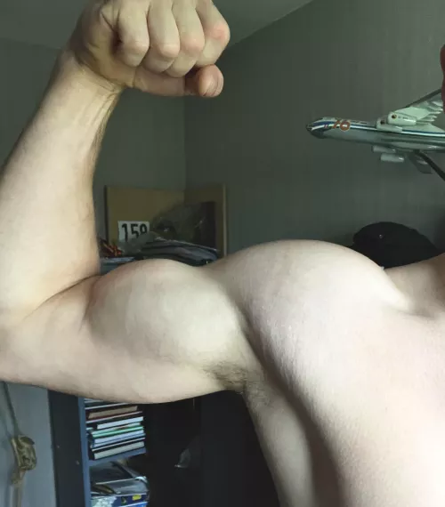 I bet you want to give my pits a good sniff, Don't you?