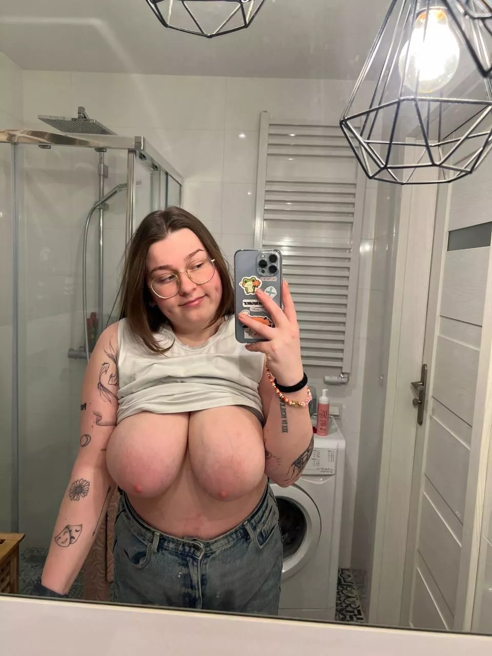 I just need to find a fuckbuddy to suck my weirdos everyday...🙈would you do me this favor???🤭