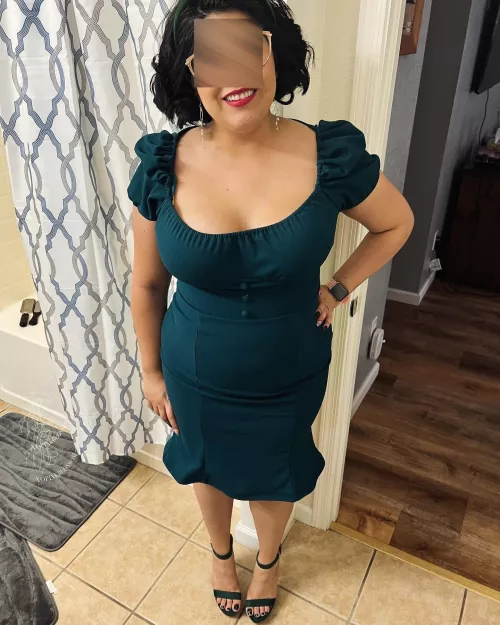 I think this dress hugs my curves nicely