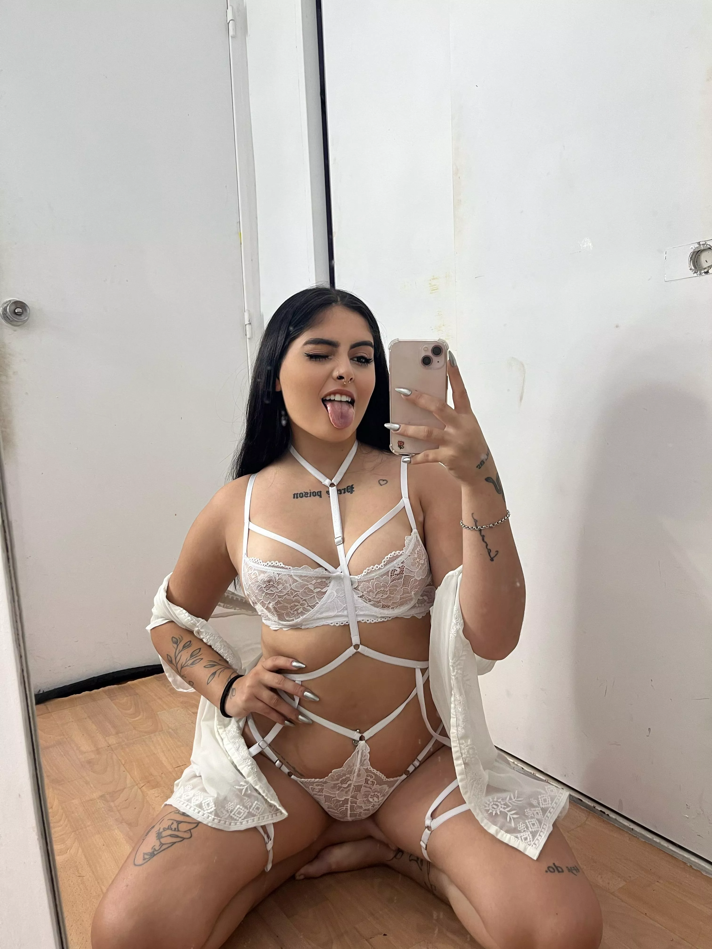 I was very happy in this morning's hot photo