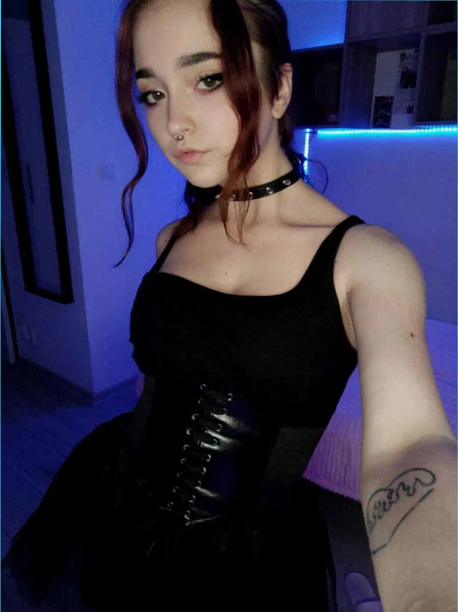 Is this outfit first date appropriate?