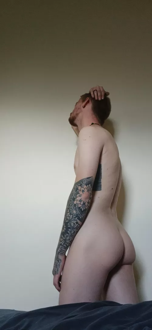 (M) Anyone like skinny guys?