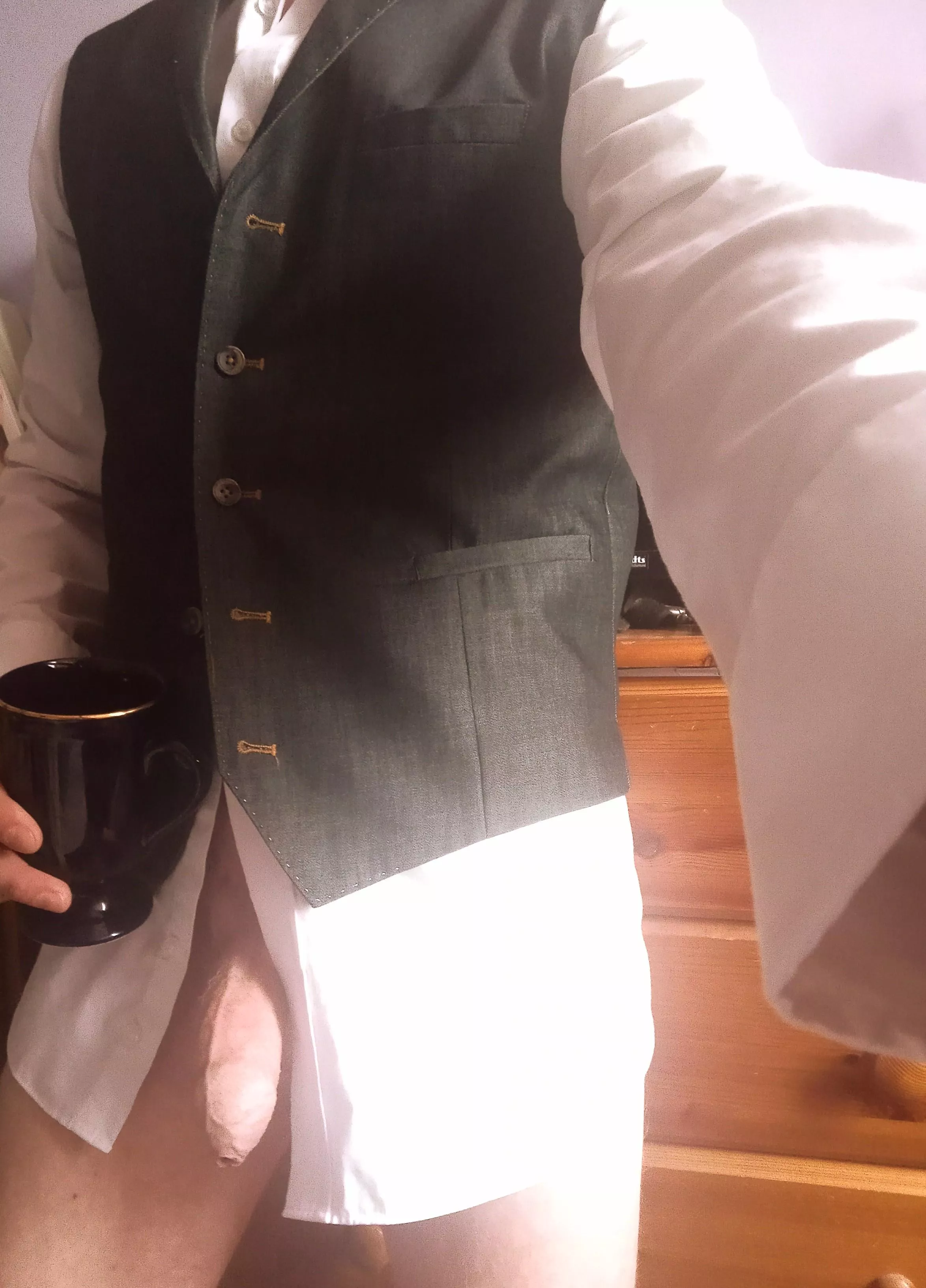 (m) Dressed for the occasion 🍆☕