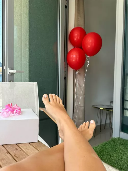 my feet are your birthday present
