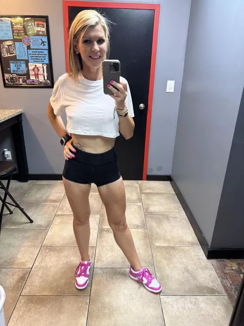 My husband told me to wear a bra, no, I don’t think I will