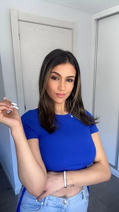 Plain and simple but still cute hehe