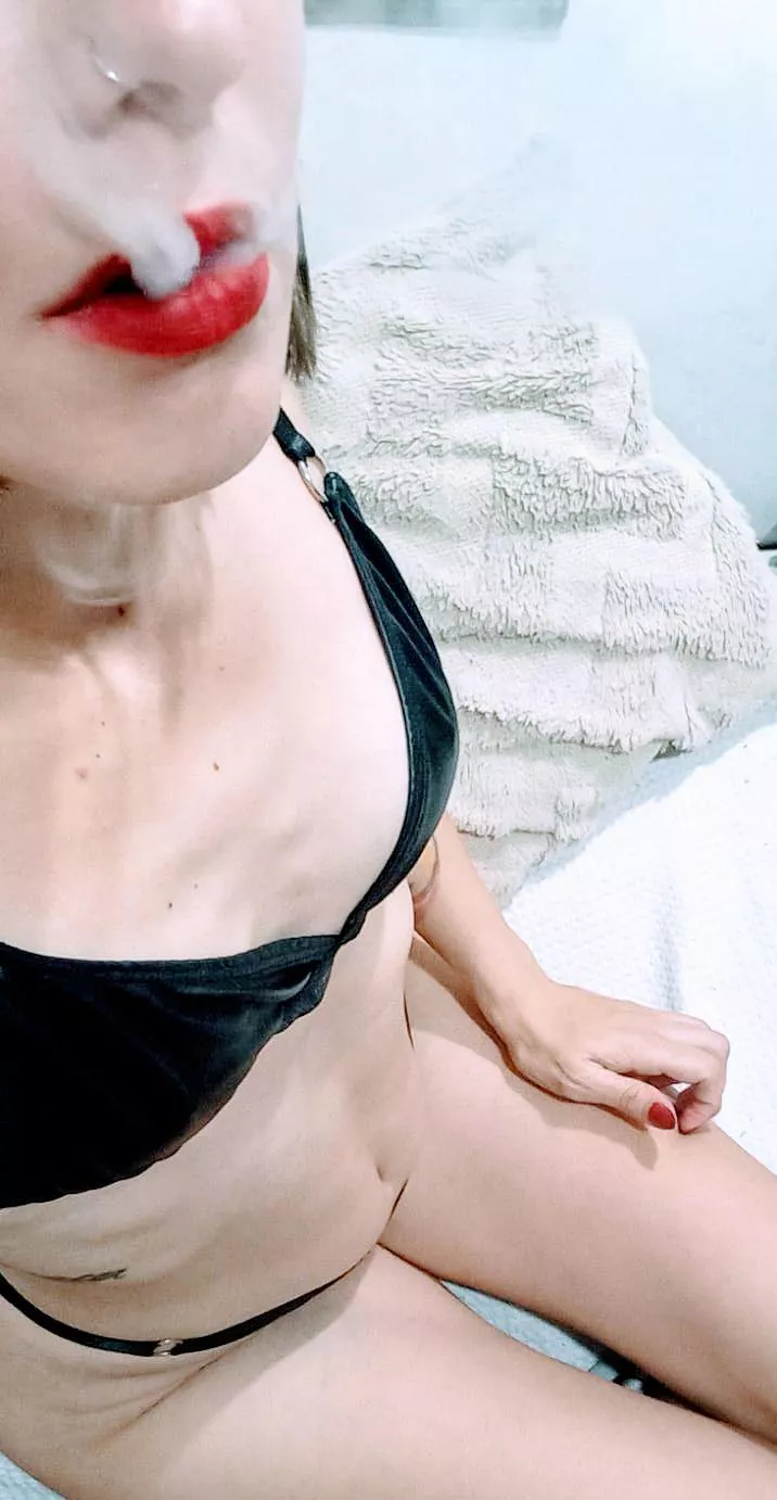 Playing with cigarette smoke 🔥