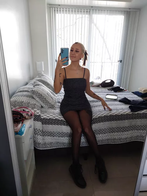 Selling sexting sessions and content 👻 arika2612 / Telegram: @vicemommy