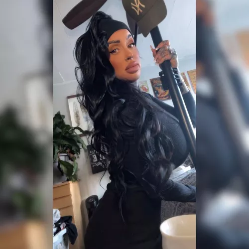 She loves to hide her perfect cannonballs.