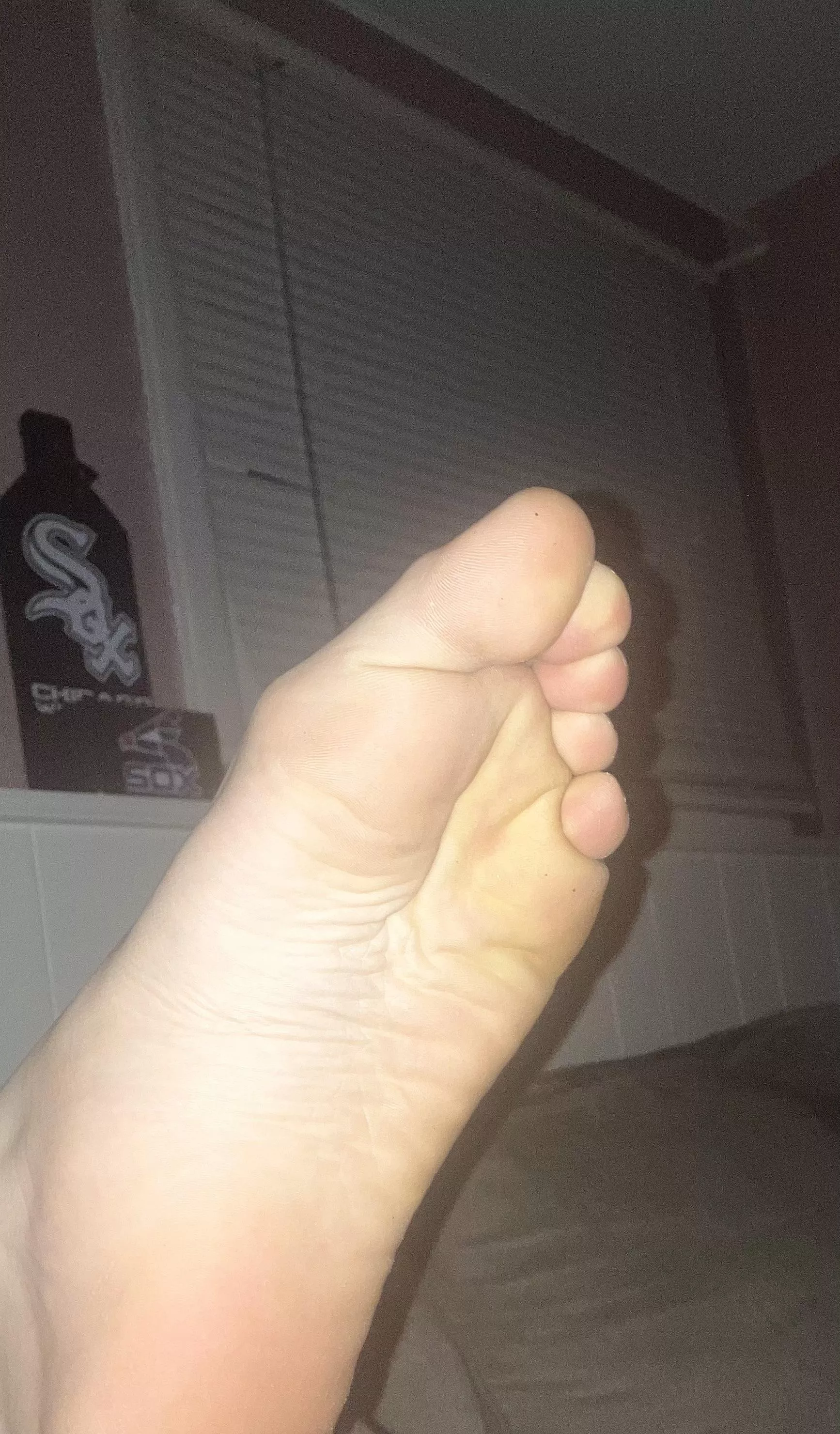 Show me that tongue foot boy 