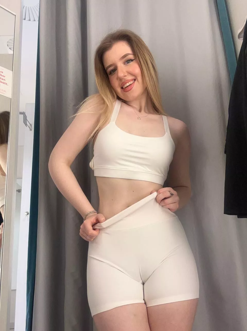 Showing you a yummy camel toe