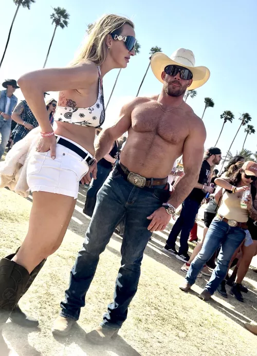 So many amazing hot men at Stagecoach! Gave head 4 times and got it once. Basically walked around for 8hr soaked dripping from a hard on.