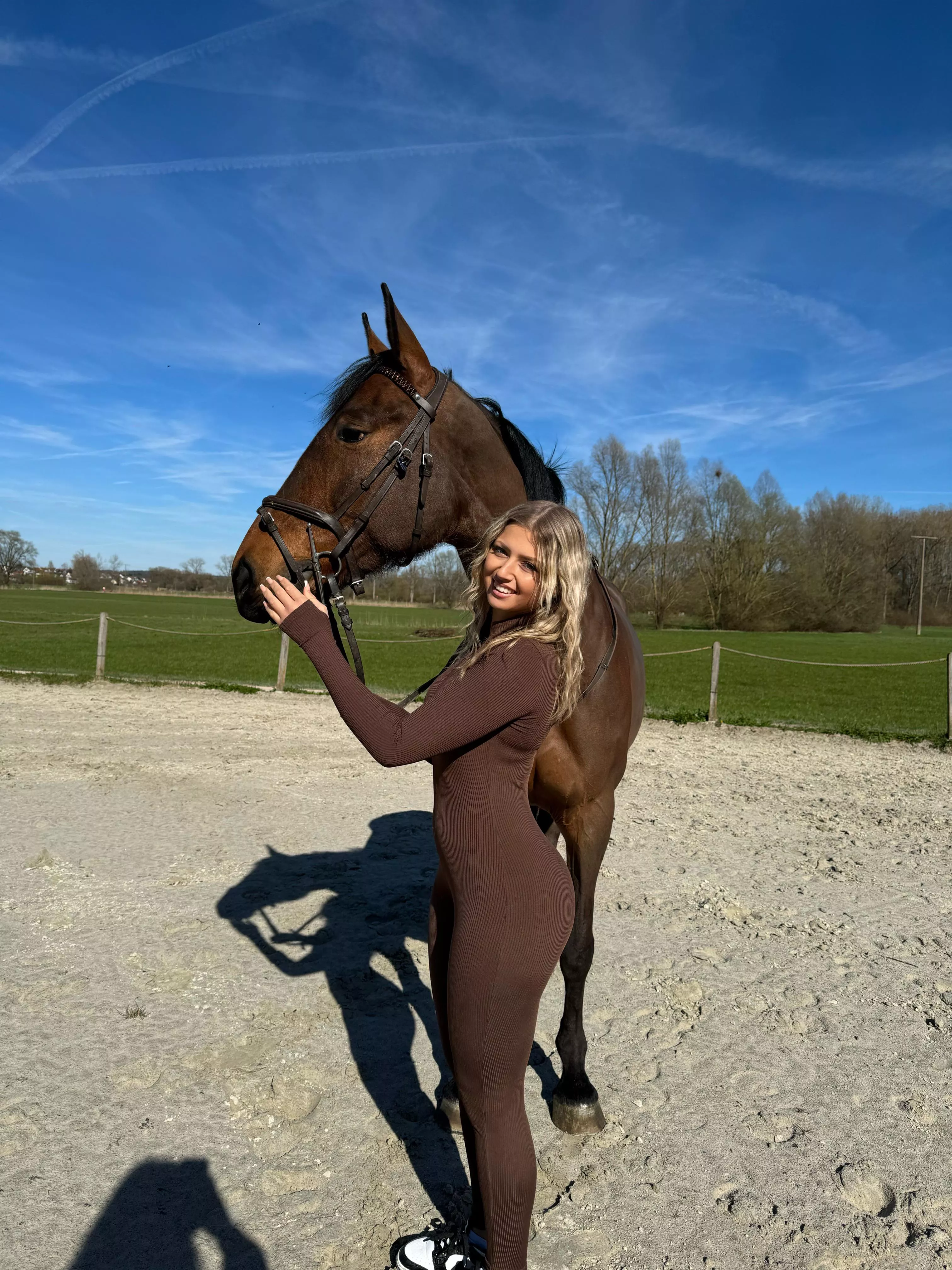 Vanessa (@vanessadelaneyy)