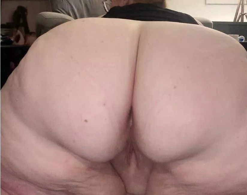 Where are you cumming?