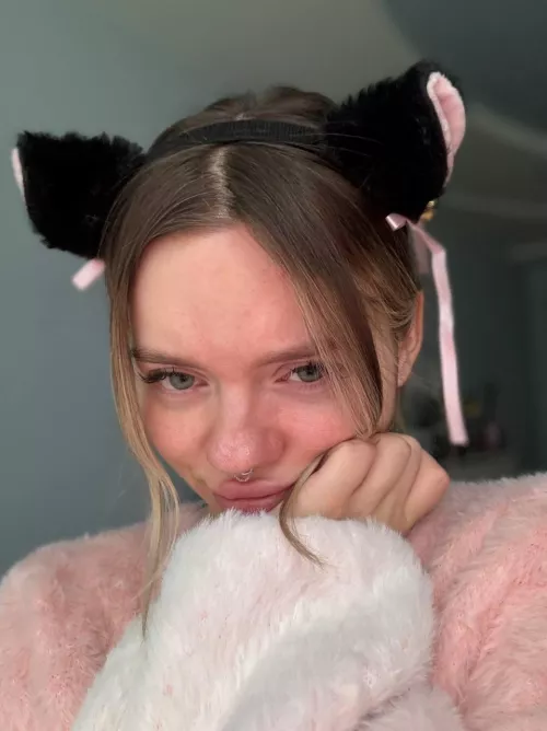 you'd like to hear me purr, wouldn't you?