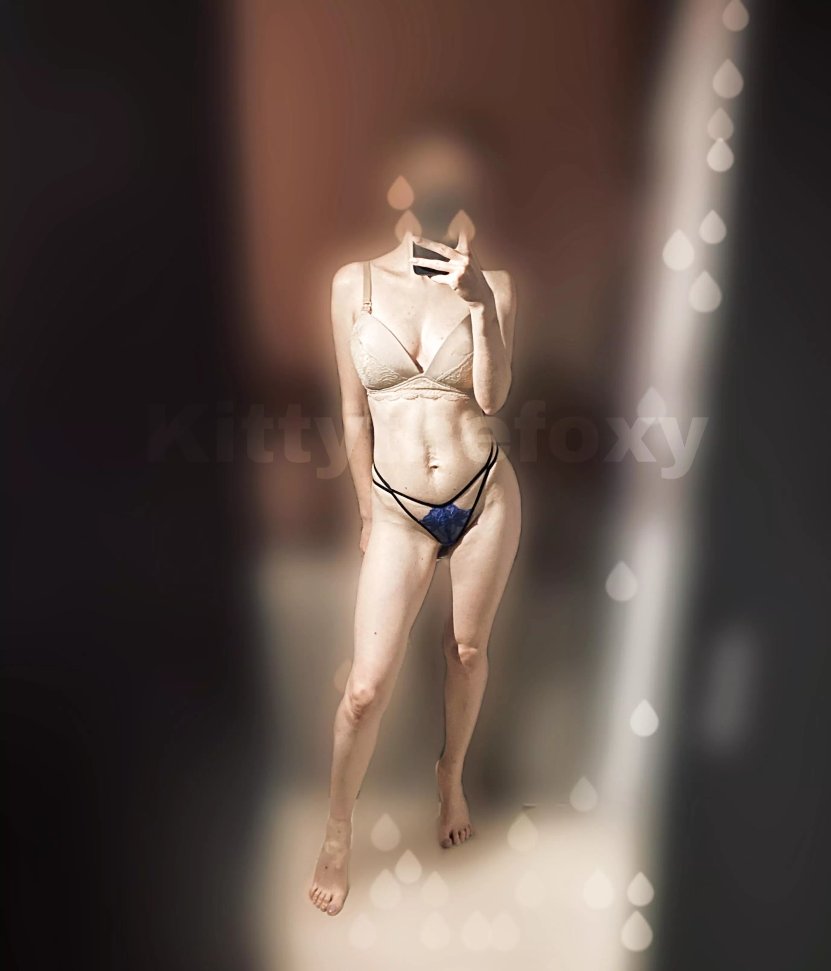 Your phone dings - unknown number. You get this selfie. What do you do