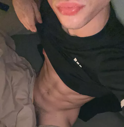 18 fit twink bottom. Who wanna help me cheating on my bf? Snap: mal8576