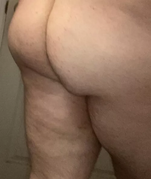 22 chub DM’s open to anything ;)
