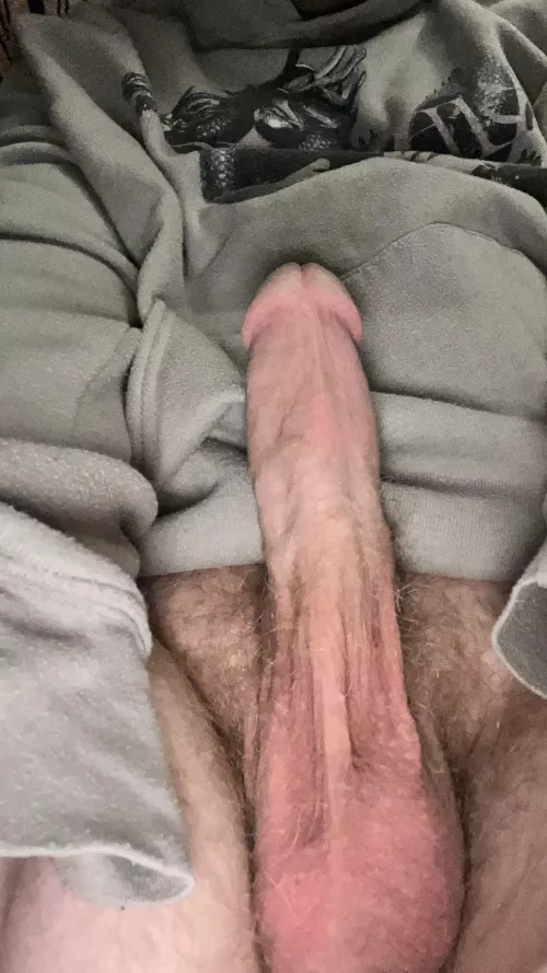 24m bored and lonely tonight 😴