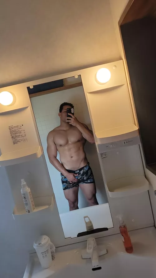 26 masc fit dude lookin for other masc fit dudes 28 to 18 Show face! @capturejac97