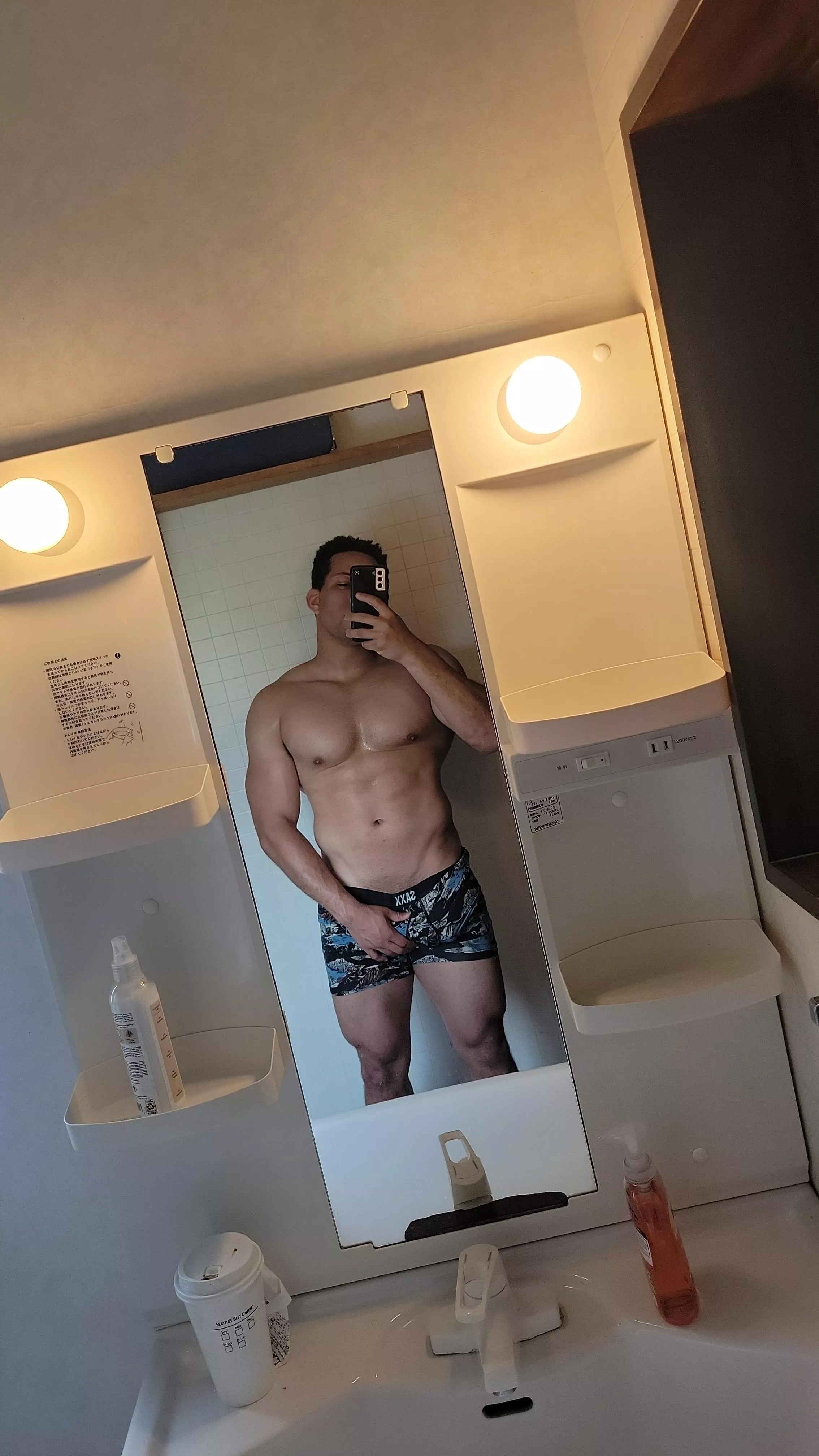 26 masc fit dude lookin for other masc fit dudes 28 to 18 Show face! @capturejac97