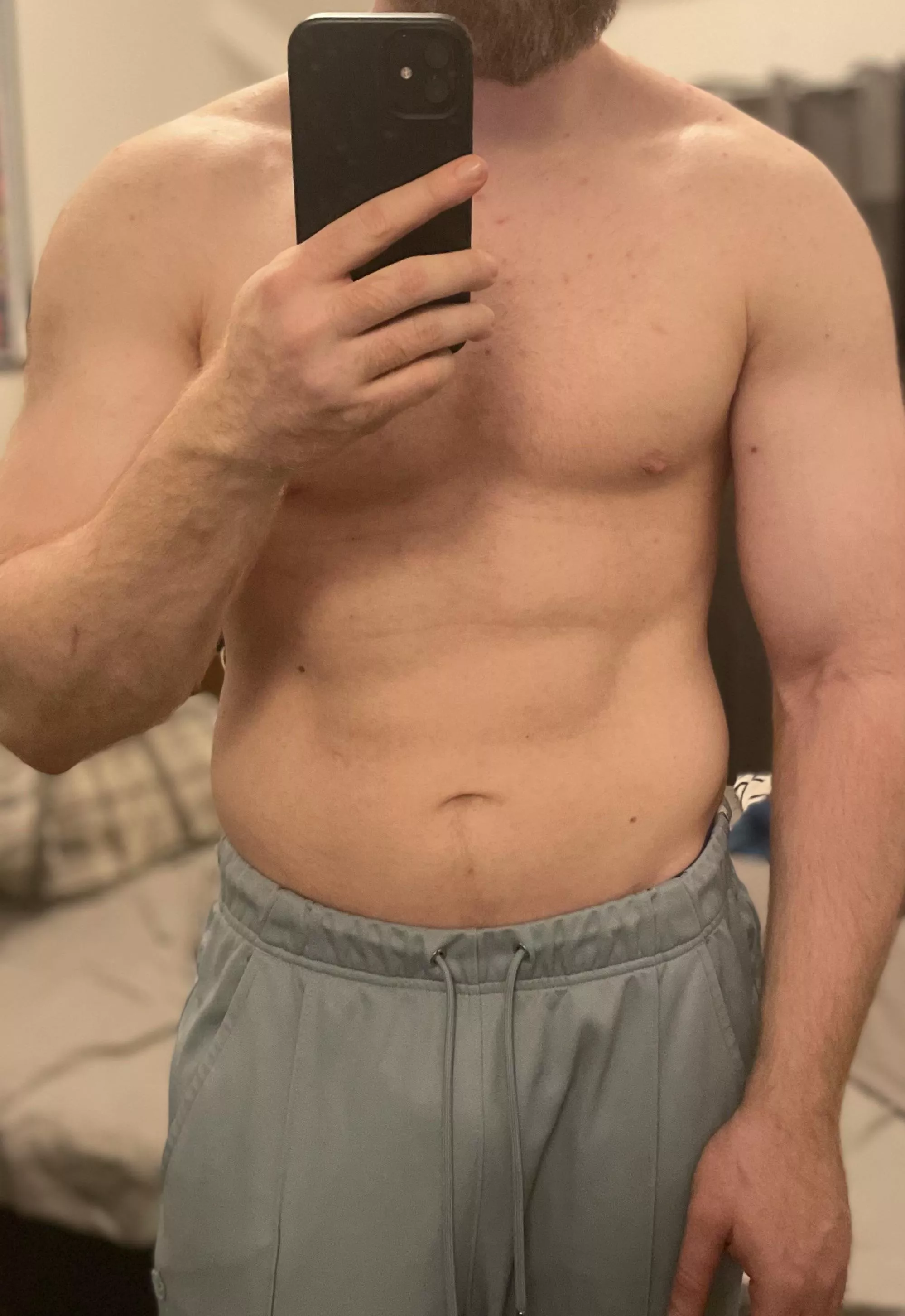 34 fit and muscular! Who wants to bust a big load? @joe.stud89