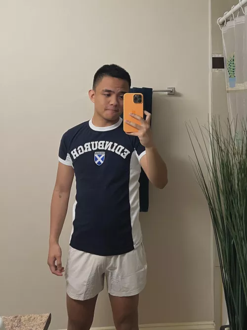 A friend bought me new shorts today! 🫶