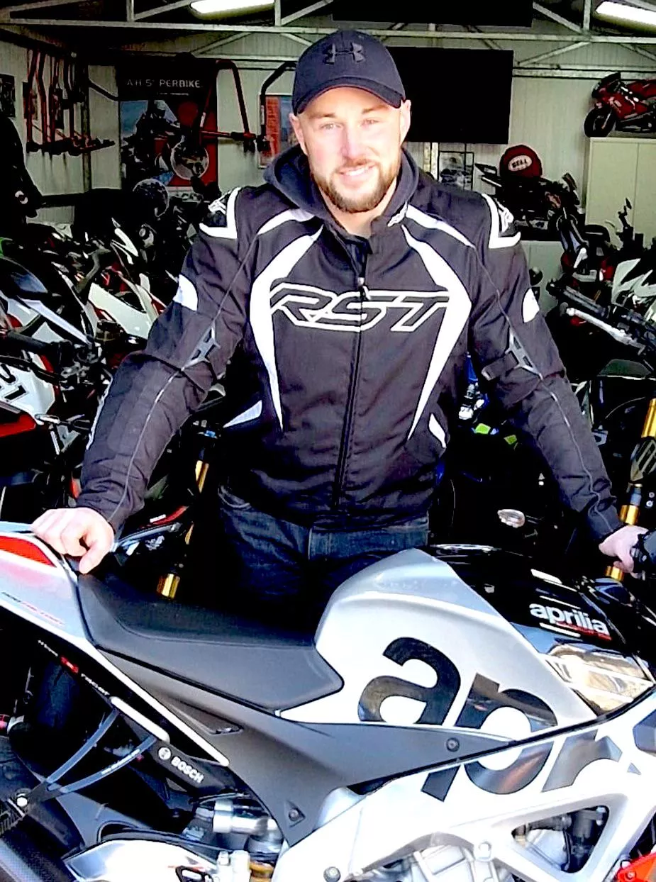 Any other biker bros on here?!  Any other biker bros on here?!