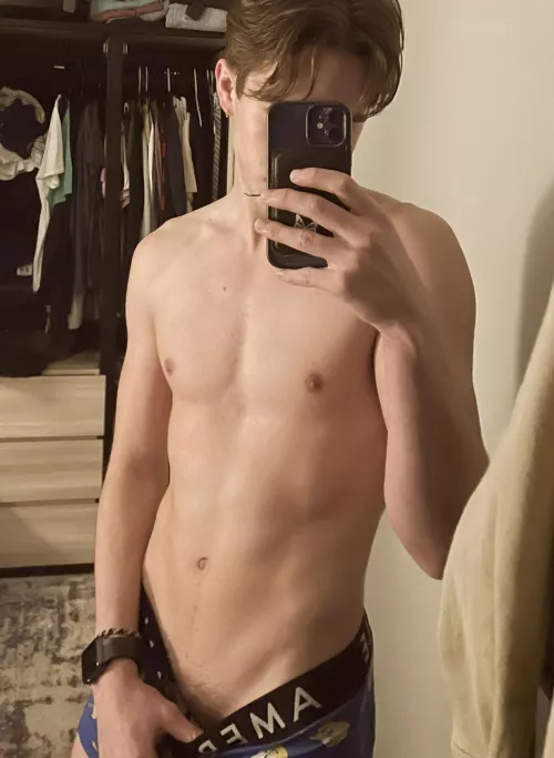 Anyone else up late and bored asf?