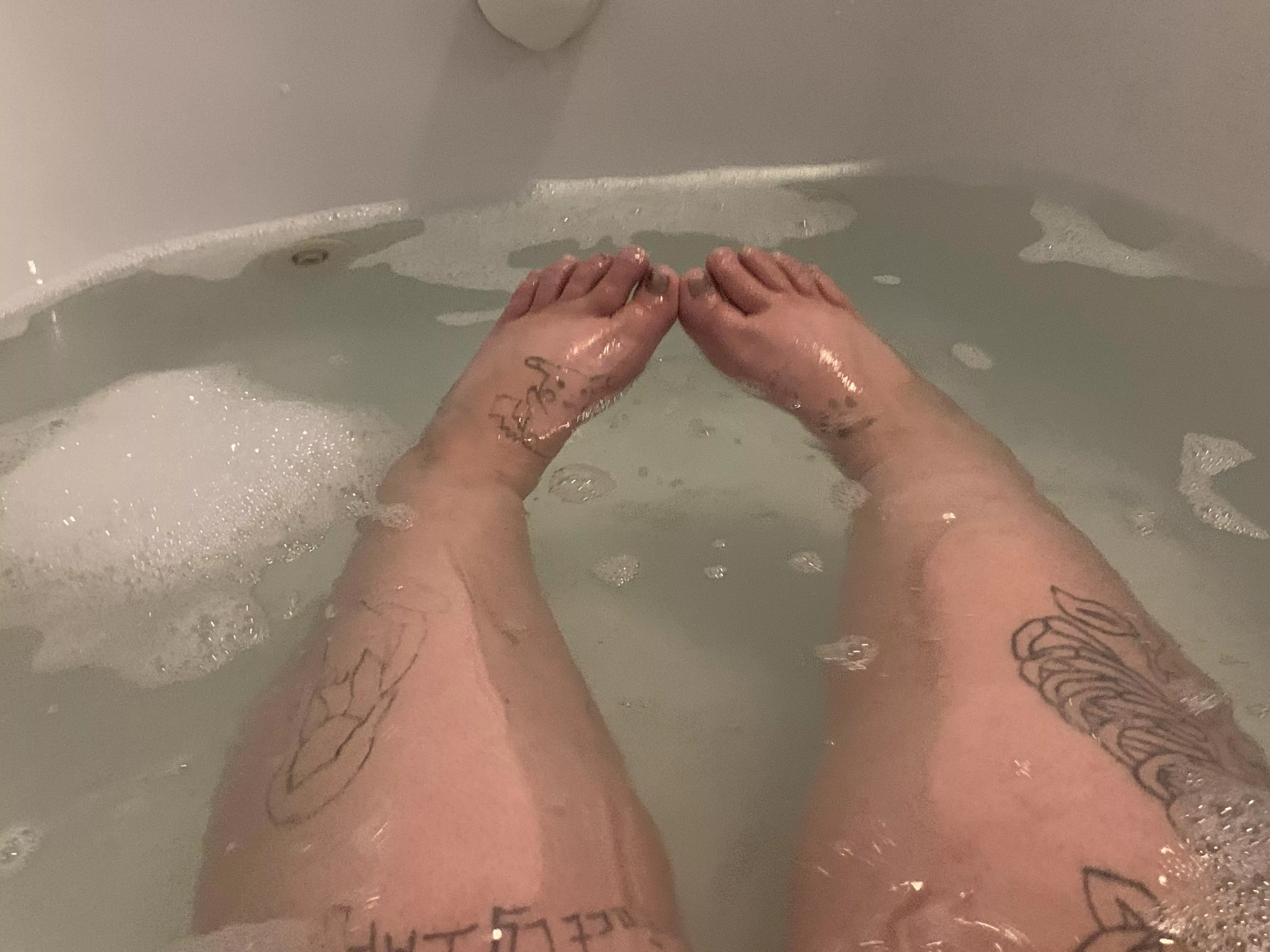 Bath feet pics