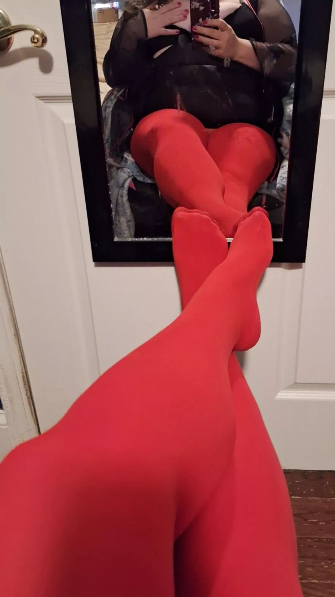 Do you like my red tights 