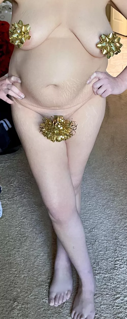 (f) Today’s my birthday. Who wants to celebrate with a 46yo mom?