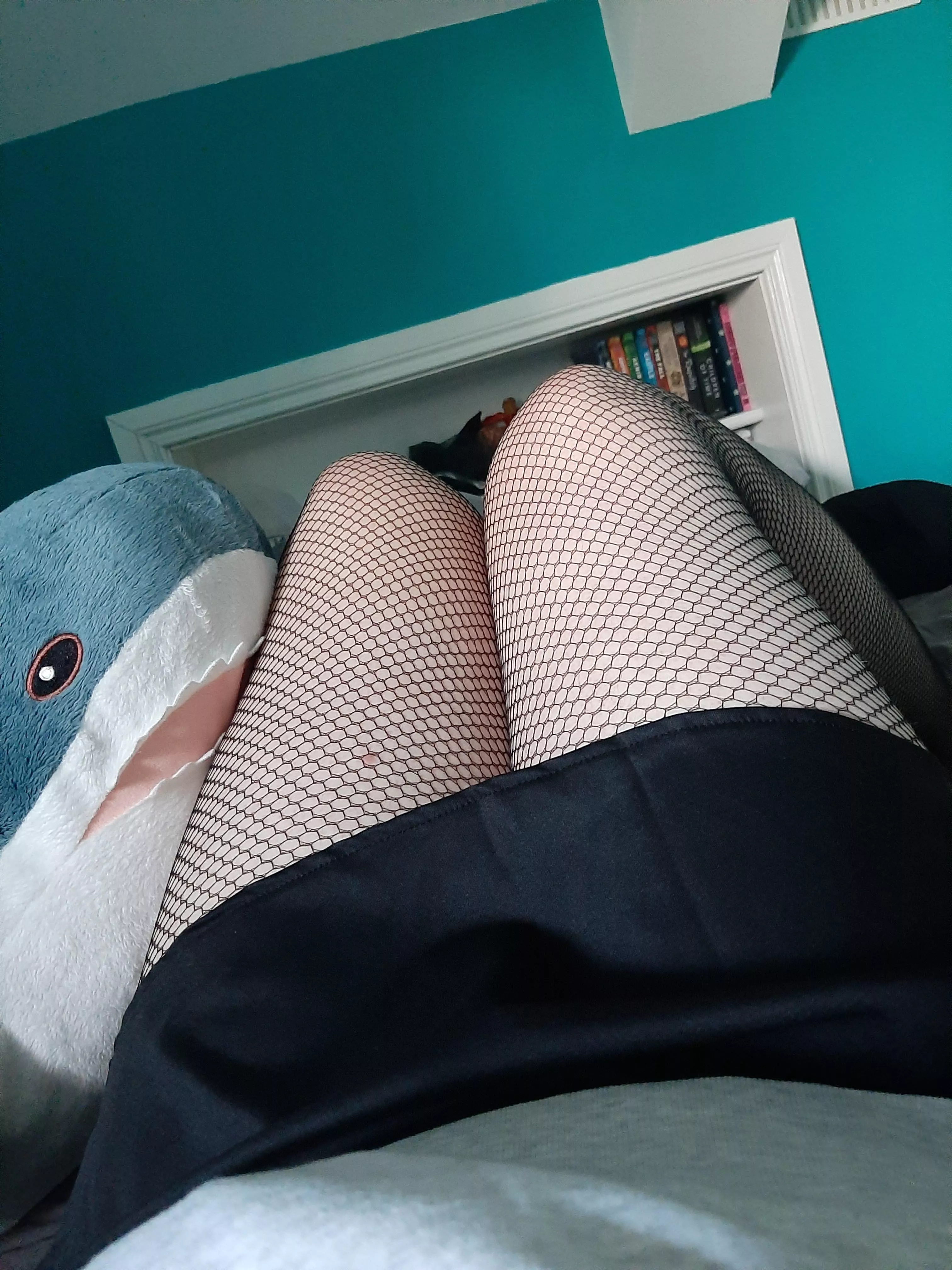 Fishnets are so cute