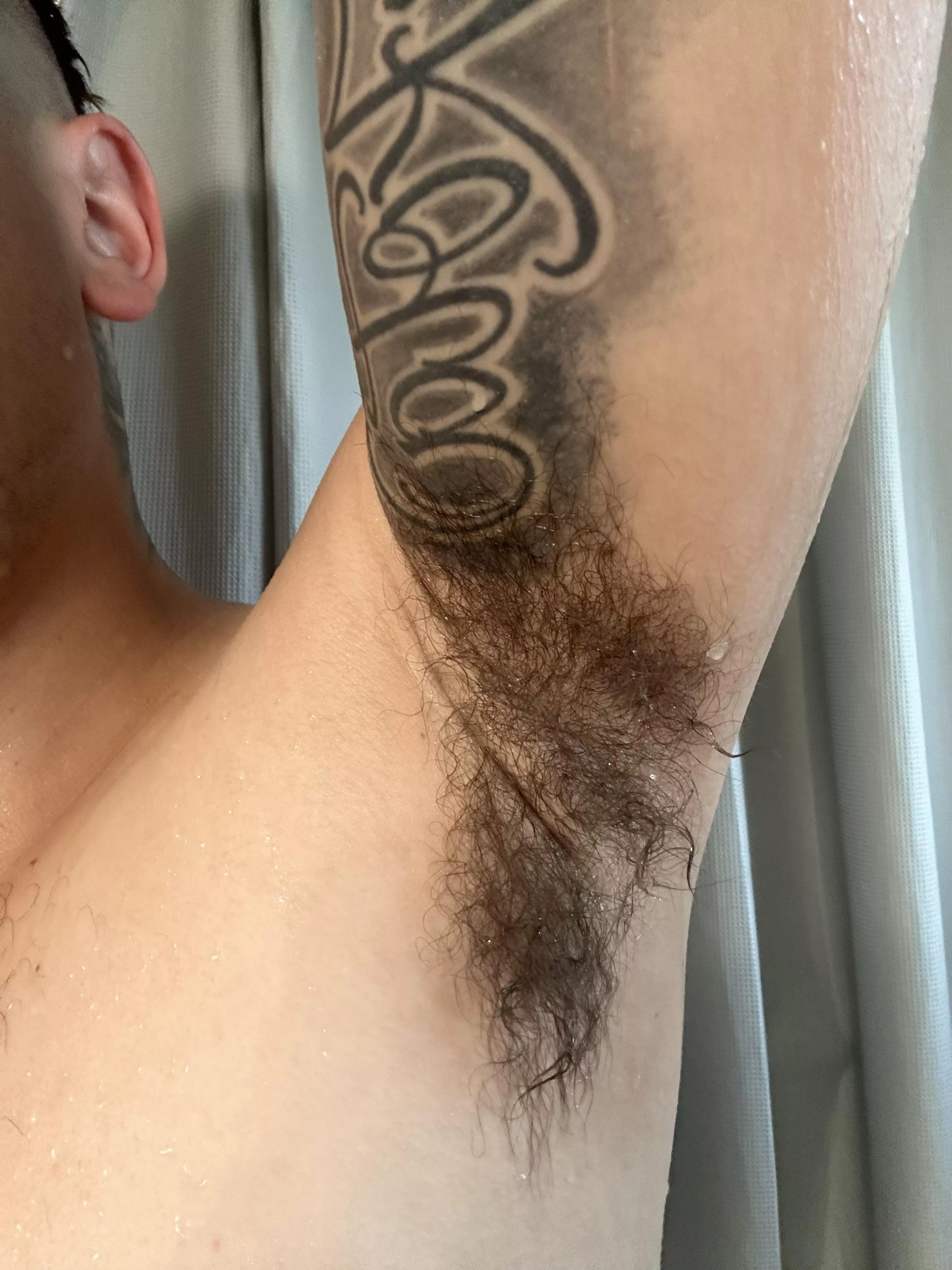 Fresh out the shower 🚿 