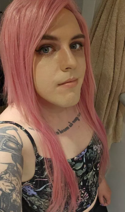 Fully embracing my scene queen vibe 😏