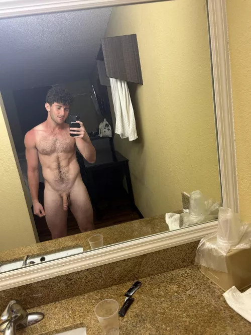 Got the hotel room to myself, who wants to come over? 