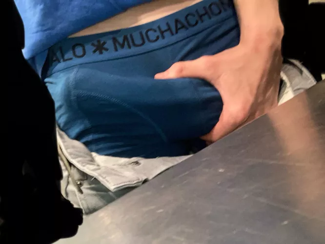 Hard while working. Who can help me?