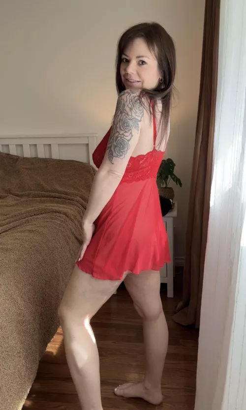 Hubby has to work late so I’m alone again…