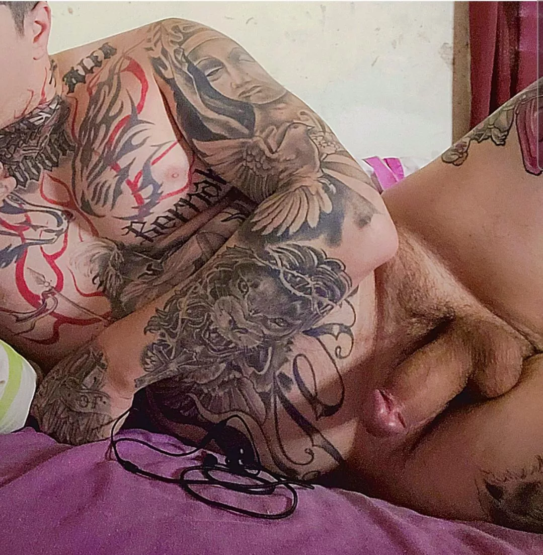 I have the cock that these pigs love 