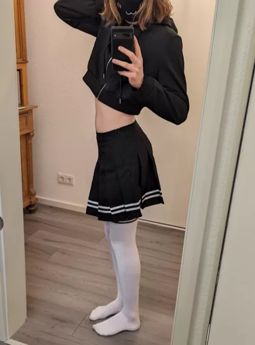 I qute like the black/white combo. What do you guys think?