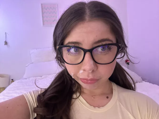 I really enjoy being a cumslut no cap😈